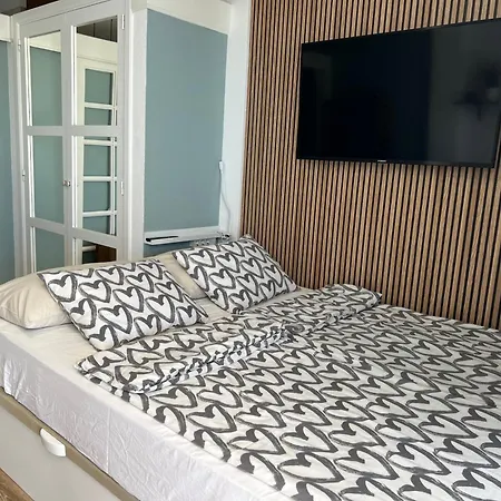 Apartment With Large Terrace And Ocean View *