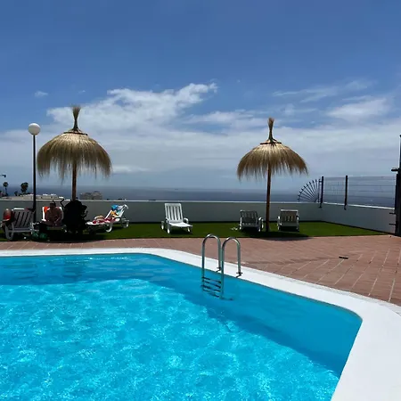 With Large Terrace And Ocean View Апартаменты *